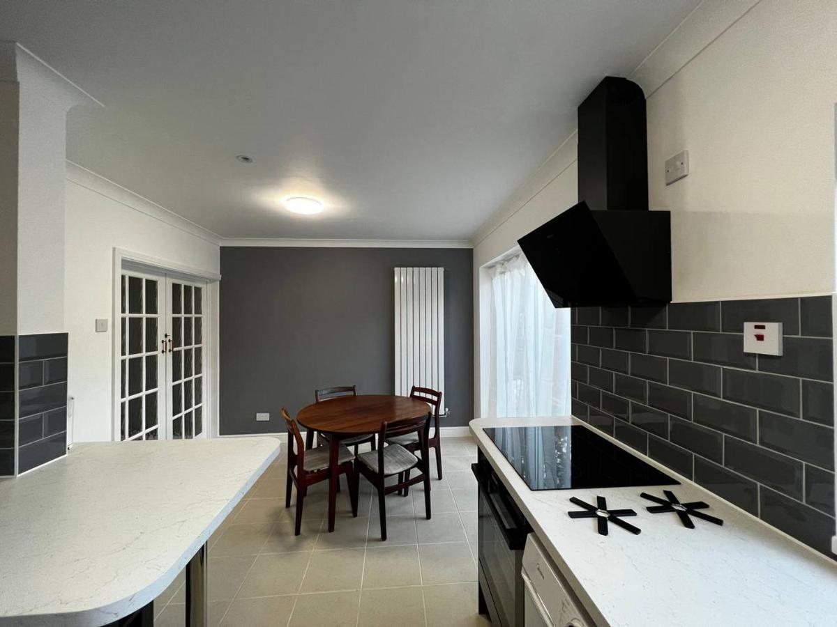 Springfield House- Near Newcastle Centre, Hospital And Keele University! Stoke-on-Trent المظهر الخارجي الصورة