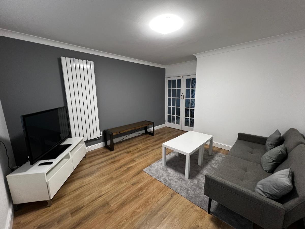 Springfield House- Near Newcastle Centre, Hospital And Keele University! Stoke-on-Trent المظهر الخارجي الصورة
